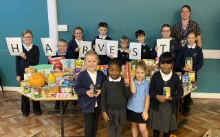 Kingsfield Primary School in Chatteris donates to food bank